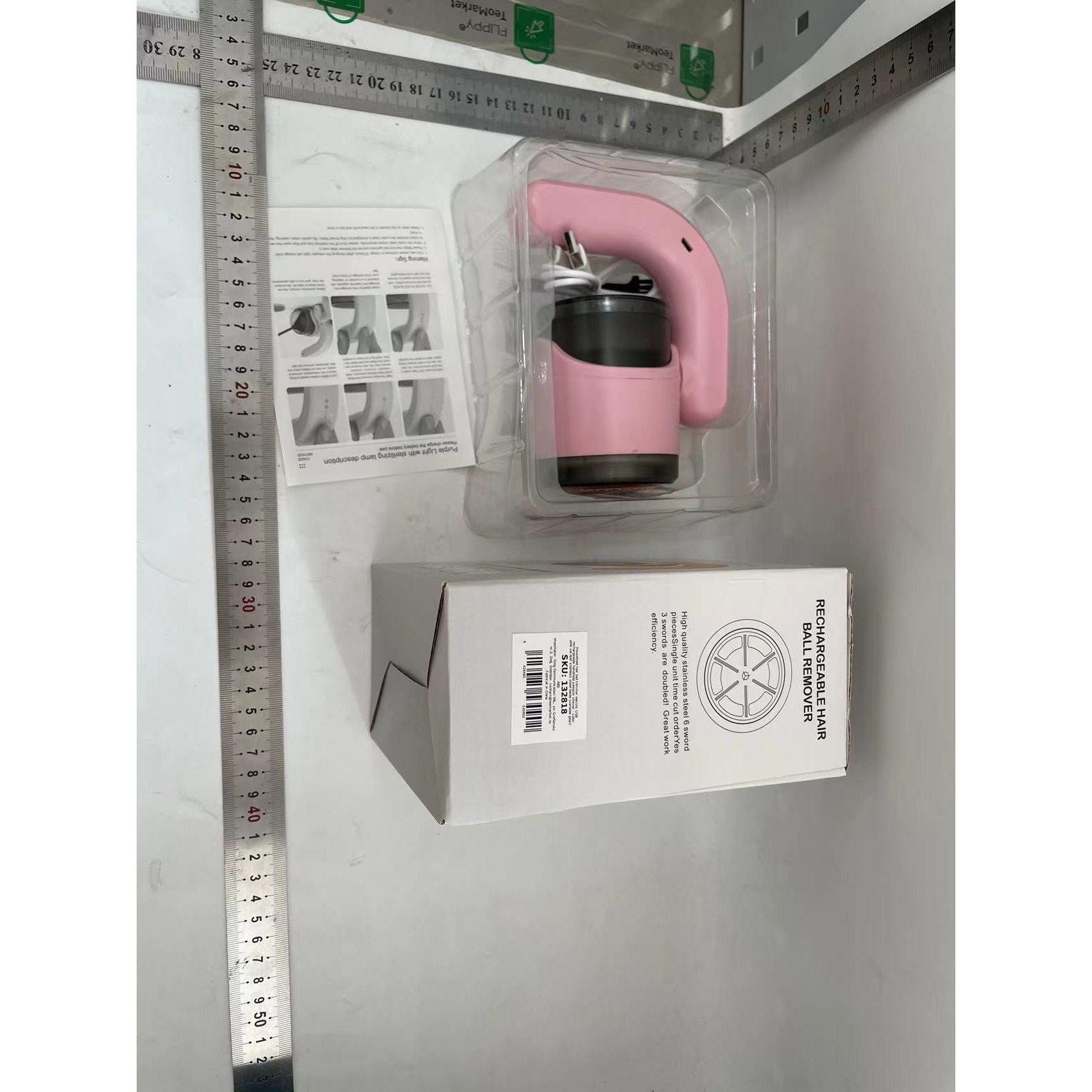 Aparat Pentru Curatat Scame, Par Si Praf, Cyrax, cu LED, Pentru Diferite Tipuri De Material, Cu Lame Din Otel Inoxidabil, Compartiment de Depozitare, Maner Reglabil, 11x10.5x8.7 cm, Roz