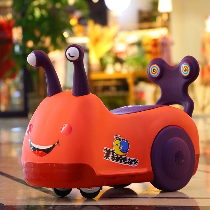 Csigamodell Bébikomp fényekkel és hangokkal, piros