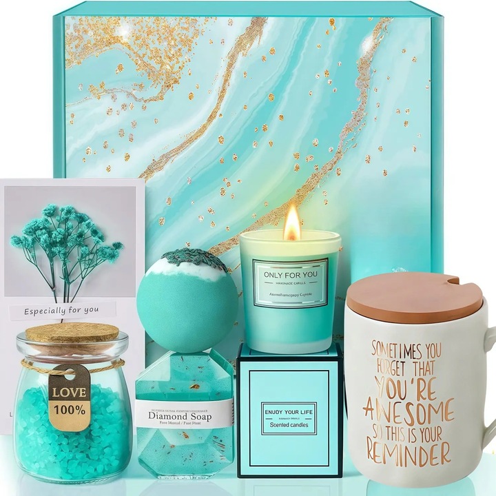 Set cadou spa femei RorAem, cadou lux cu 6 articole: cana, card flori uscate, lumanare aromaterapie, sapun handmade, saruri baie, bentita funda. Ambalaj premium cutie eleganta, cadou perfect femei. 3 modele cutie, livrare aleatorie depozit FBE