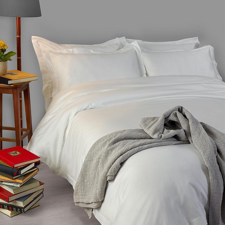 Set lenjerie de pat Amalia home, Suave White, dublu cu doua genti, 7 bucati