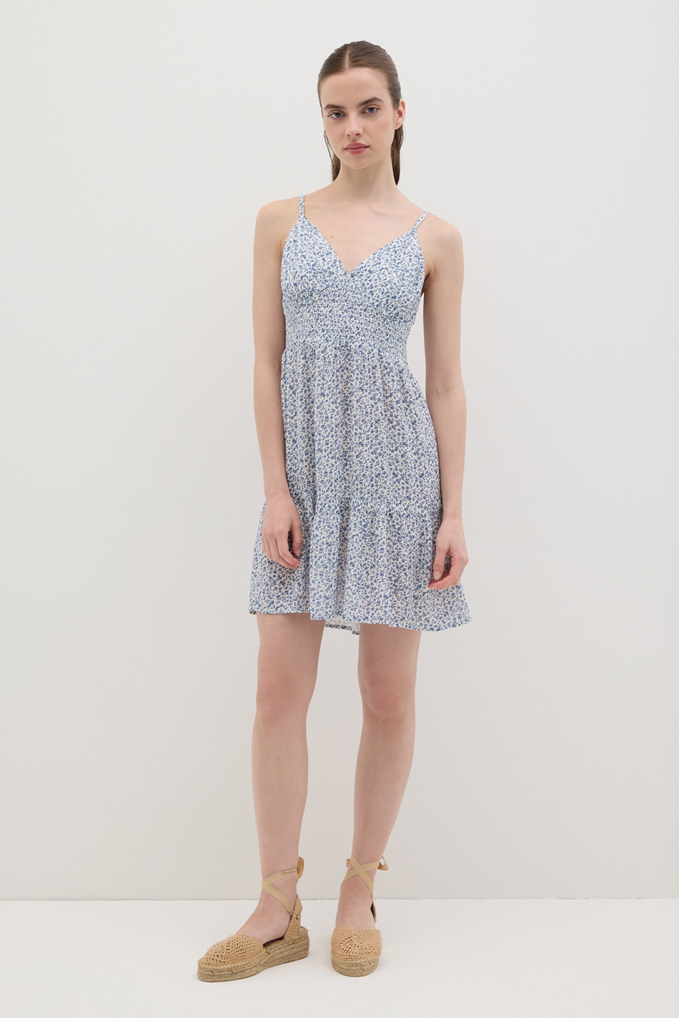 OVS, Rochie mini cu decolteu in V si model floral, Alb, Albastru deschis, M