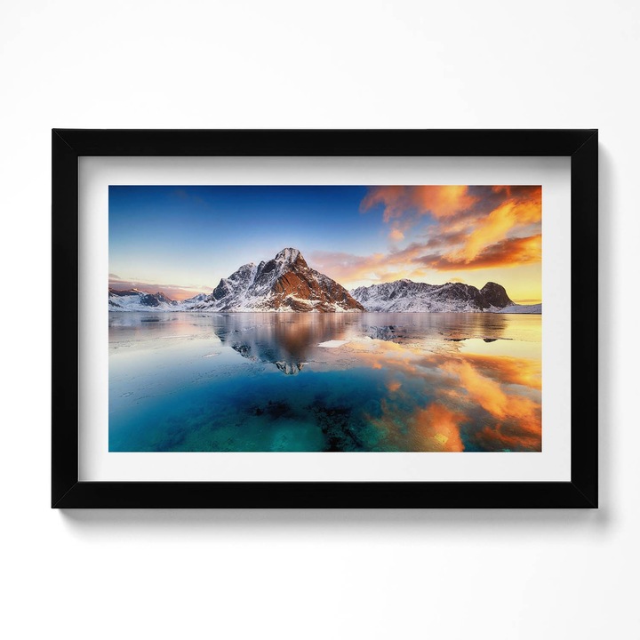Tablou Inramat, Wallfluent, Peisaj frumos de apa si munti seara, Rama negru, 30x20 cm, 010330010100200280680