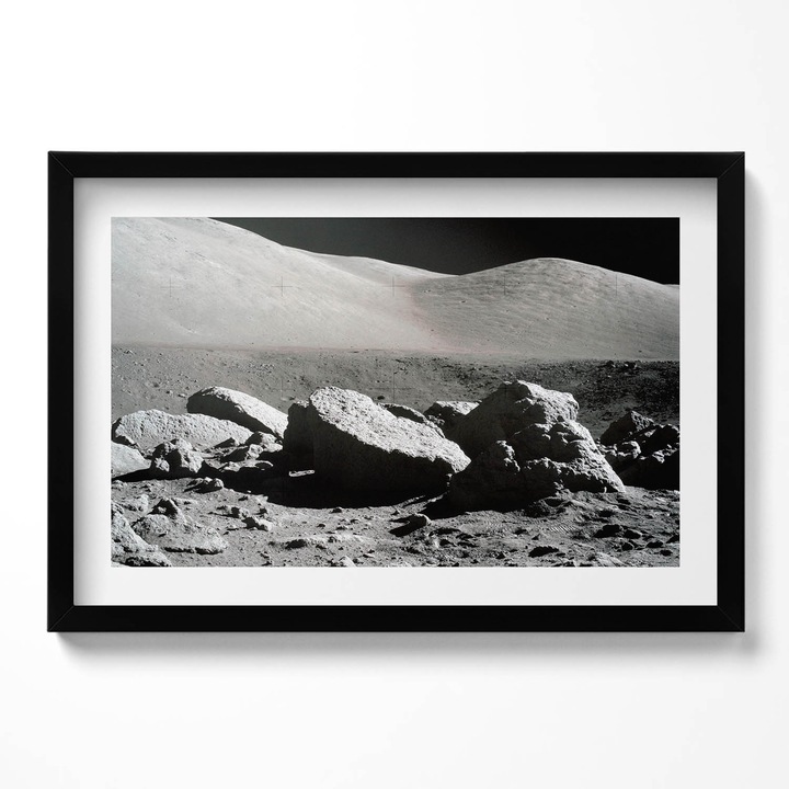 Tablou Inramat, Wallfluent, Fotografie NASA cu roci de pe Luna, Rama negru, 60x40 cm,010330010110200281047
