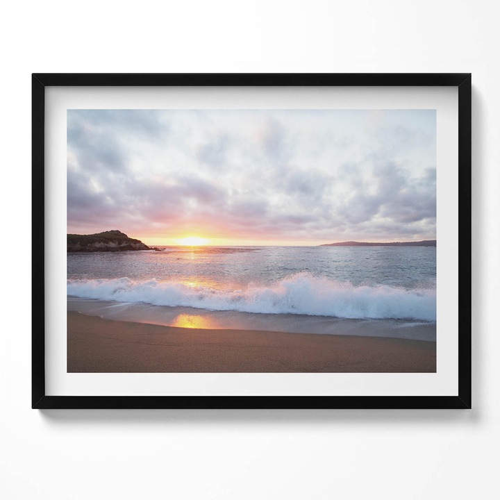 Tablou Inramat, Wallfluent, Cal de calarie printre iarba, Rama negru, 80x60 cm, 010330010170200280499