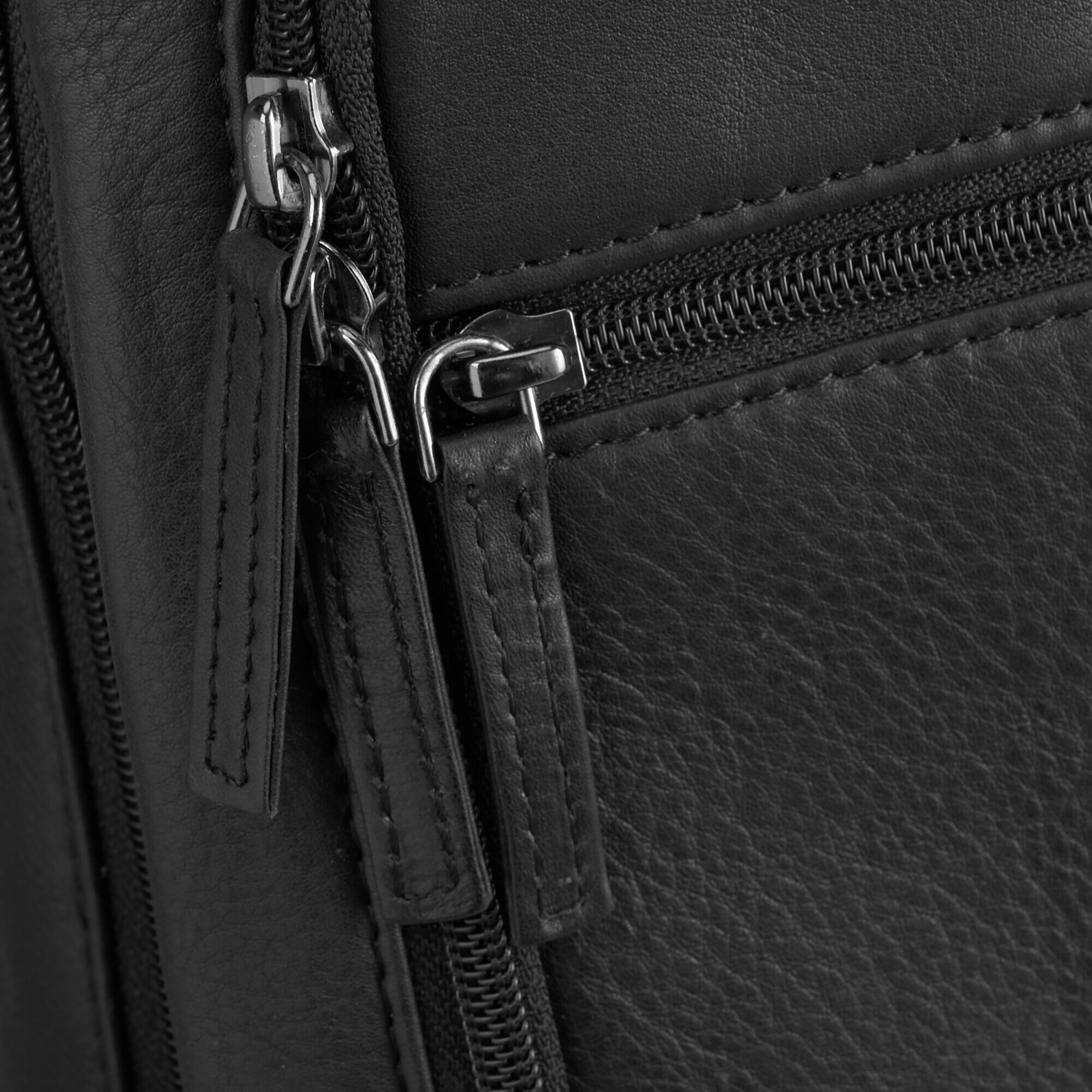 Rucsac pentru laptop, Betlewski, Cambridge, universal, din piele naturala, 35 x 41 x 15 cm, bretele reglabile, culoare negru