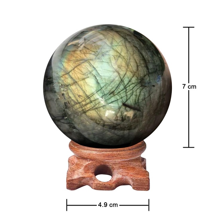 Dekoratív gömb, OME természetes labradoritból 70 mm, fa állvánnyal meditációhoz és dekorációhoz, 4,9x7cm