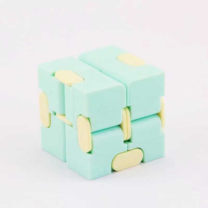 Cub antistres, jucarie interactiva, 4x4x4cm, verde macarons, pentru copii de 6 ani
