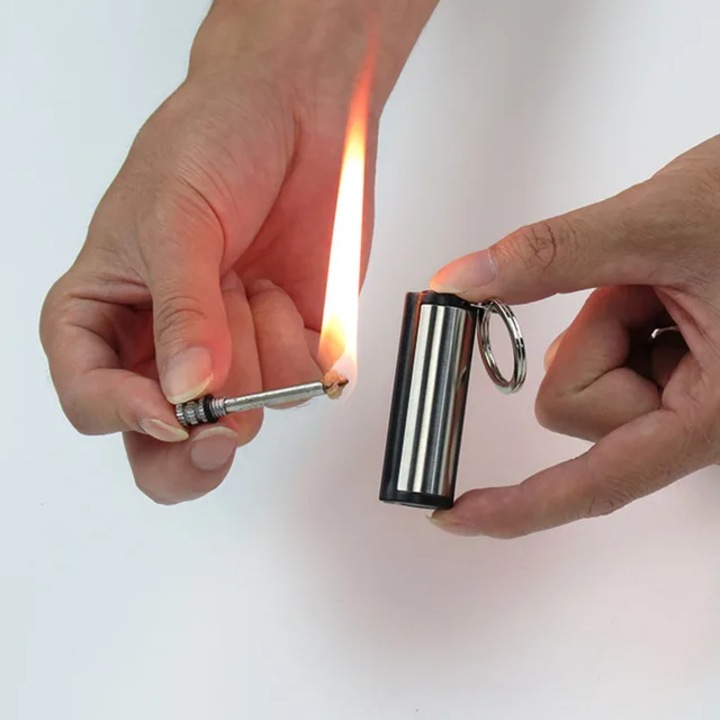 Aprinzator Foc, Bricheta-Chibrit cu Cremene, Reincarcabil, Tip Breloc, Flacara 500°C, Metalic, 6.4 x 2 cm, Argintiu