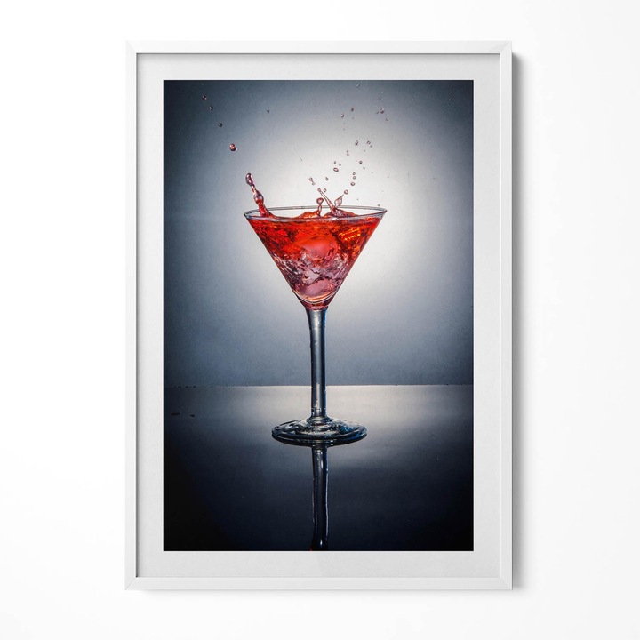 Tablou Inramat, Wallfluent, Un pahar de martini, Rama alba, 70x100 cm, 010330010150100281209