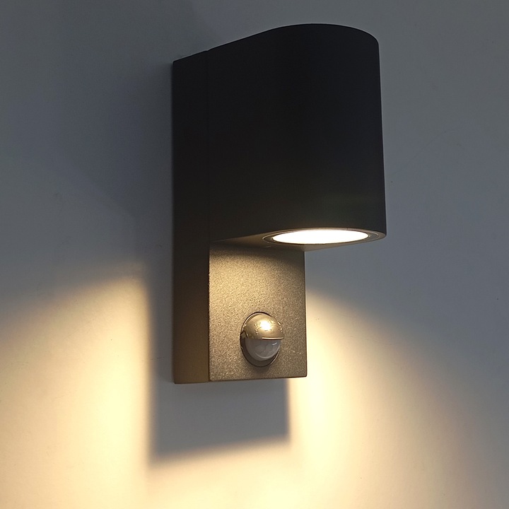 Kültéri LED fali lámpa, mozgás- és fényerőérzékelővel, izzókkal, 4000K, 6W, 600Lm, IP65 vízálló, alumínium, fekete, 17x10x7cm