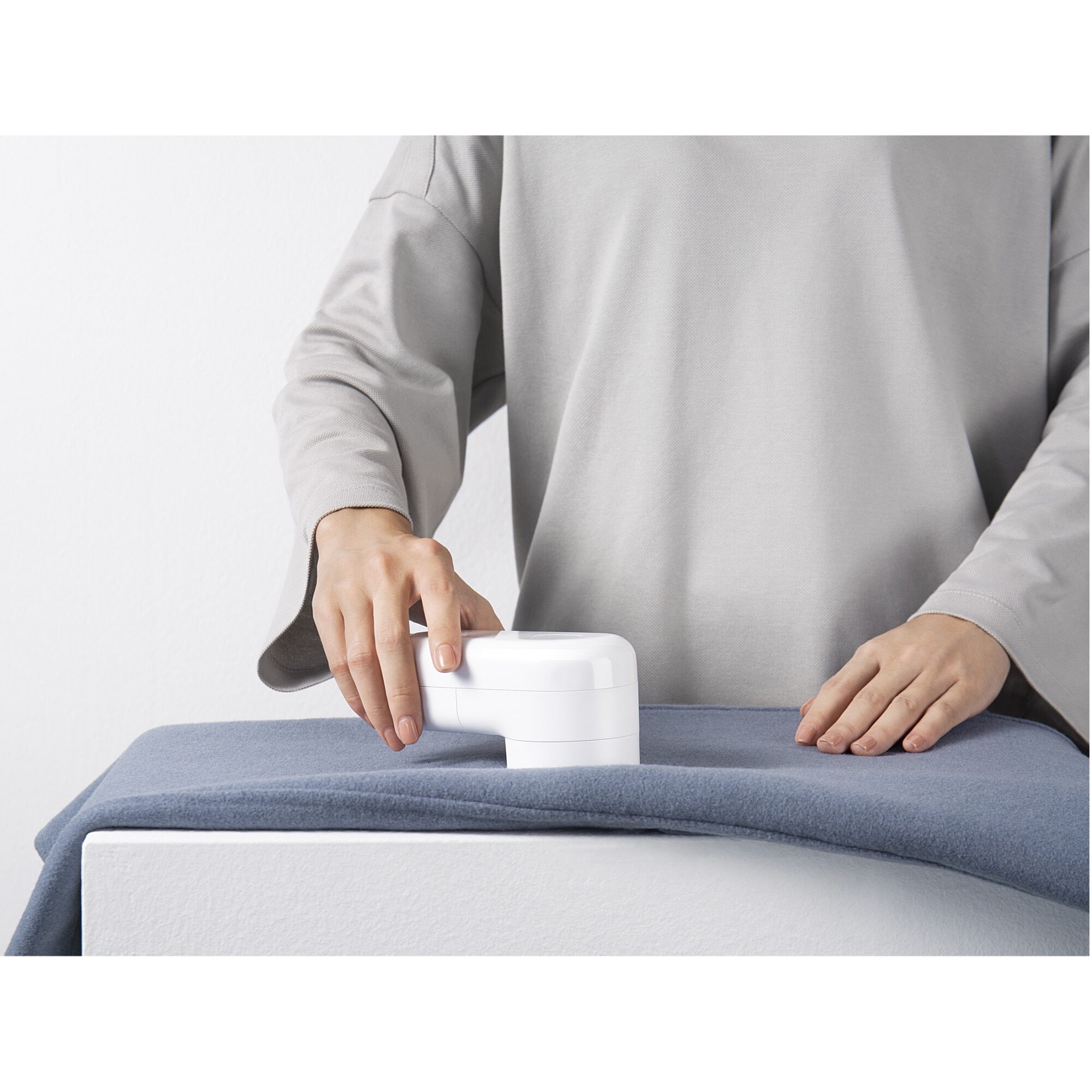 Aparat de curatat scame Xiaomi BHR8637EU, 5 W, autonomie 3 H, cablu de incarcare Type-C inclus, perie de curatare, lama de rezerva, alb