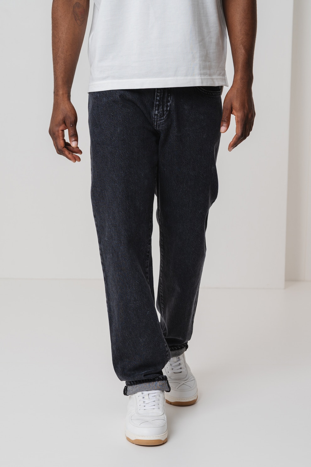 ARMANI EXCHANGE, Blugi cu croiala dreapta si aspect decolorat, Gri antracit, 33