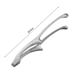 Polonice, linguri si clesti de bucatarie