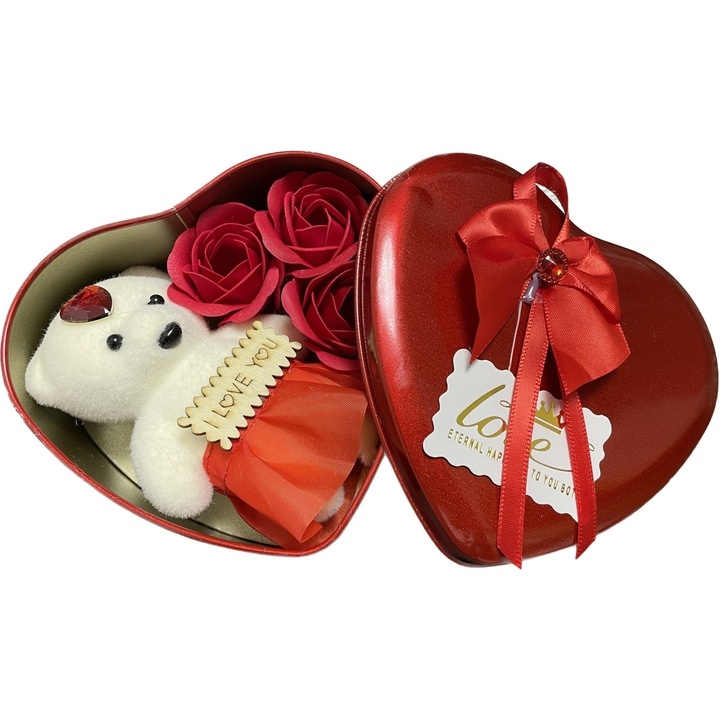 Плюшено мече със сапунени рози, с текст "Обичам те" в сърцевидна червена кутия