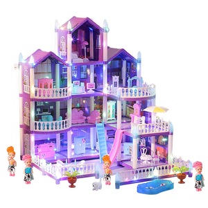 Casute de papusi si mobilier