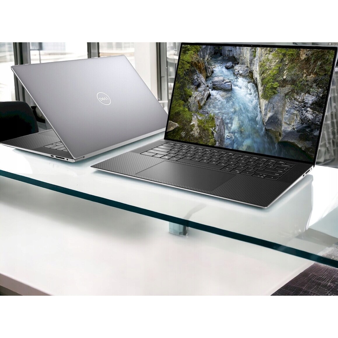 Laptop Dell Precision 5550, i7-10850H, 32GB RAM, 1TB SSD, UHD+ 15
