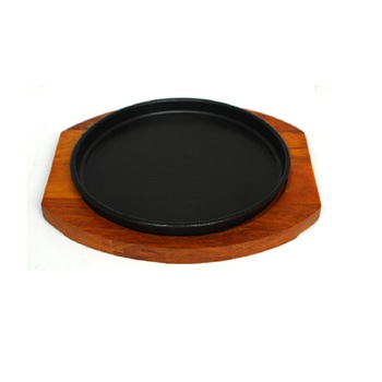 Tava fonta ETNO 22cm cu suport din lemn MN019873 Tava fonta ETNO 22cm cu suport din lemn MN019873