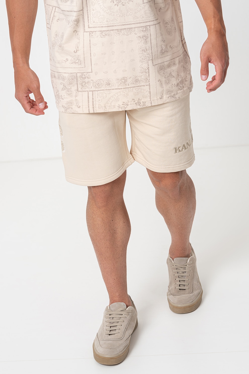 Karl Kani, Bermude sport cu logo, Bej deschis, L