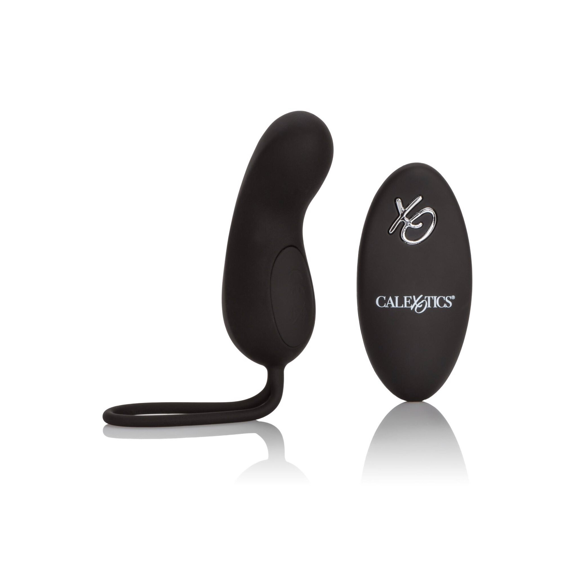 Ou Erotic Cu Telecomanda, Calexotics, Silicon, Acumulator, Telecomanda Wireless, Timp De Functionare 40 De Minute La Viteza Mare, 70 De Minute La Viteza Mica, Negru, 1 * Ou Erotic, 1 * Telecomanda, 1 * Cablu De Incarcare, 1 * Instructiuni De Utilizare