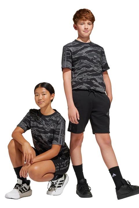 adidas Sportswear, Pantaloni scurti din amestec de bumbac cu model camuflaj, Negru/Negru stins