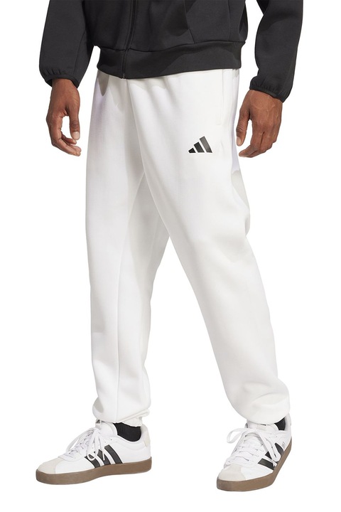 adidas Sportswear, Pantaloni de trening conici cu buzunare laterale, Alb