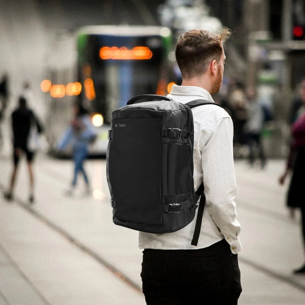 Rucsac pentru laptop si accesorii TECH-PROTECT Defender S40, Capacitate 40L, Negru