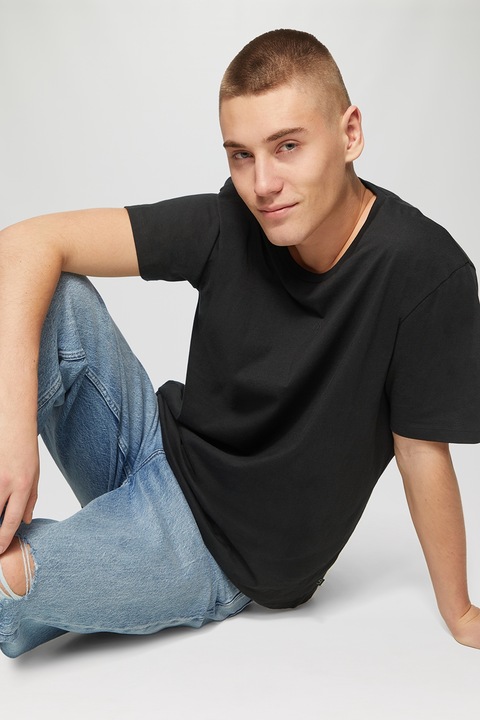 QS, Kerek nyakú póló logóval, Fekete