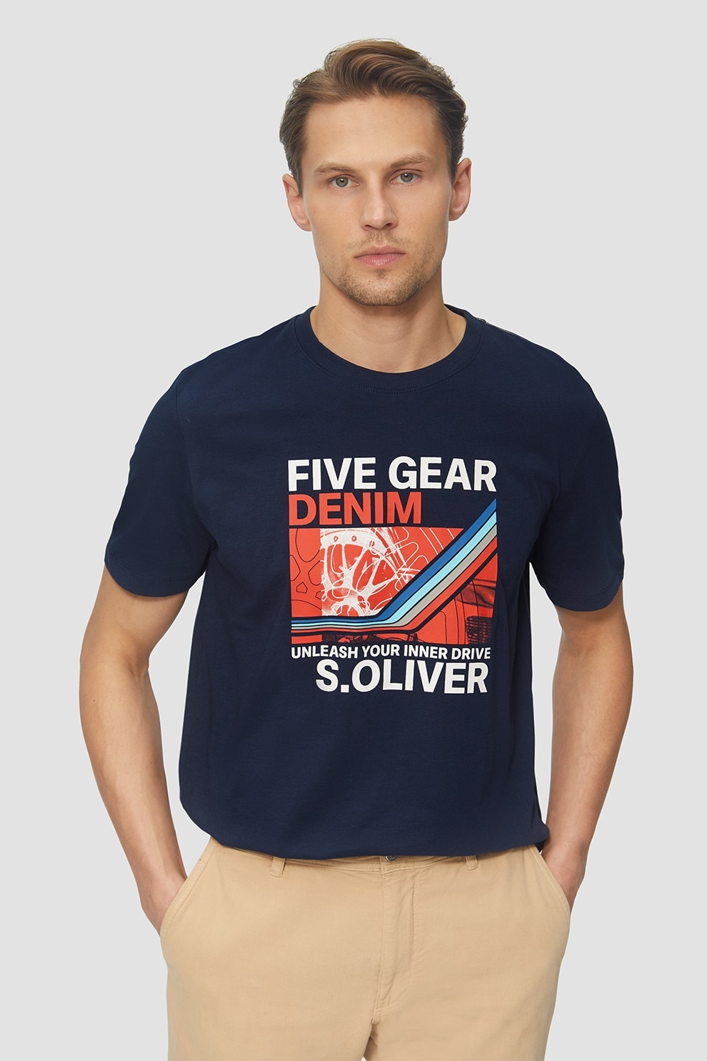 s.Oliver, Tricou cu decolteu la baza gatului si imprimeu frontal, Albastru inchis, Rosu vermillion, L