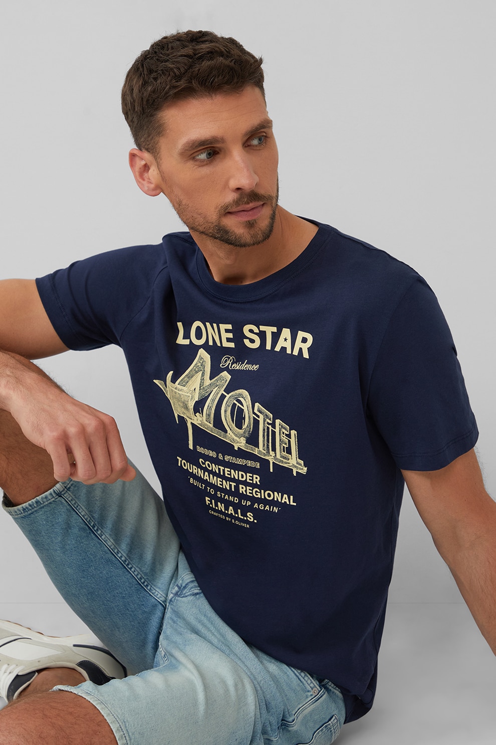 s.Oliver, Tricou cu decolteu la baza gatului si imprimeu text, Galben, Bleumarin, M