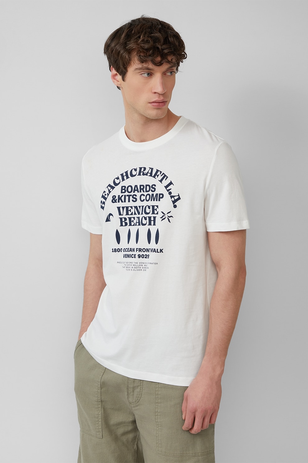 s.Oliver, Tricou cu decolteu la baza gatului si imprimeu text, Alb, Bleumarin, M