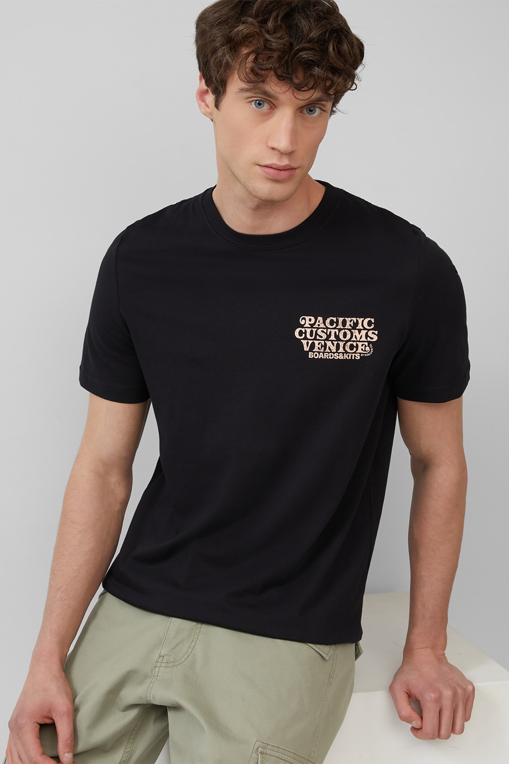 s.Oliver, Tricou cu decolteu la baza gatului si imprimeu text, Negru, M