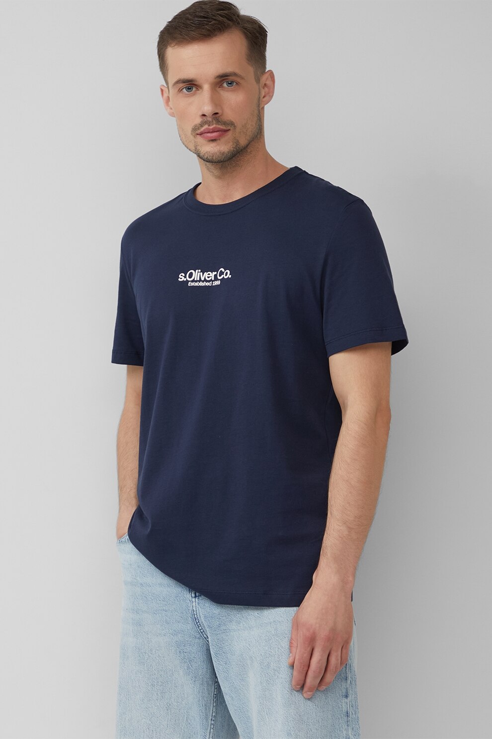 s.Oliver, Tricou cu decolteu la baza gatului si detaliu logo, Bleumarin, S