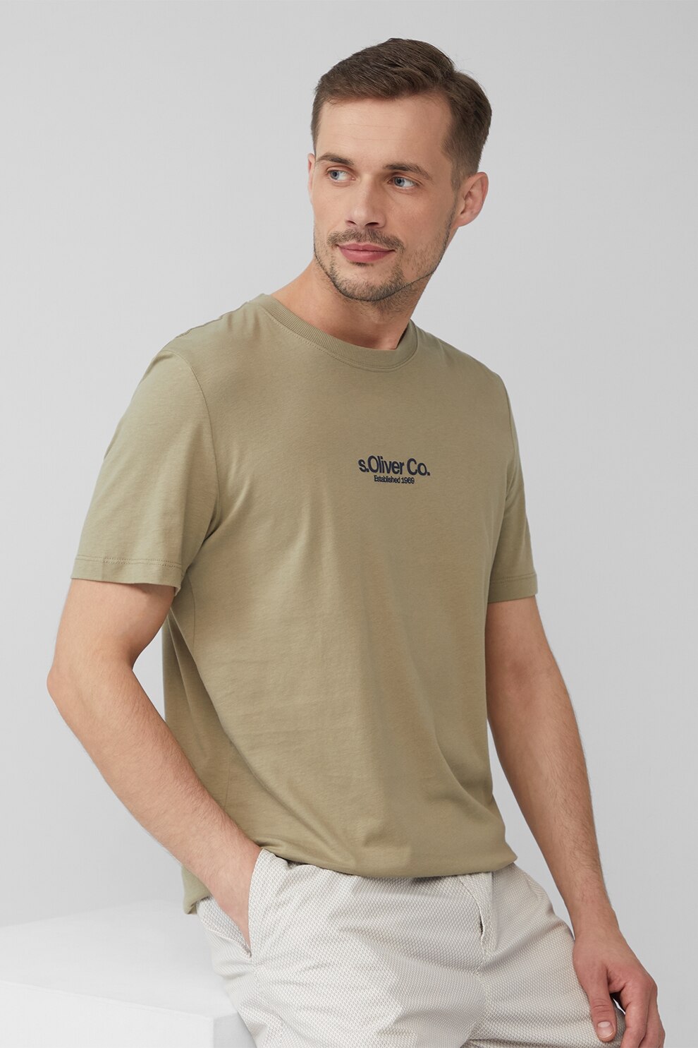 s.Oliver, Tricou cu decolteu la baza gatului si detaliu logo, Kaki, S