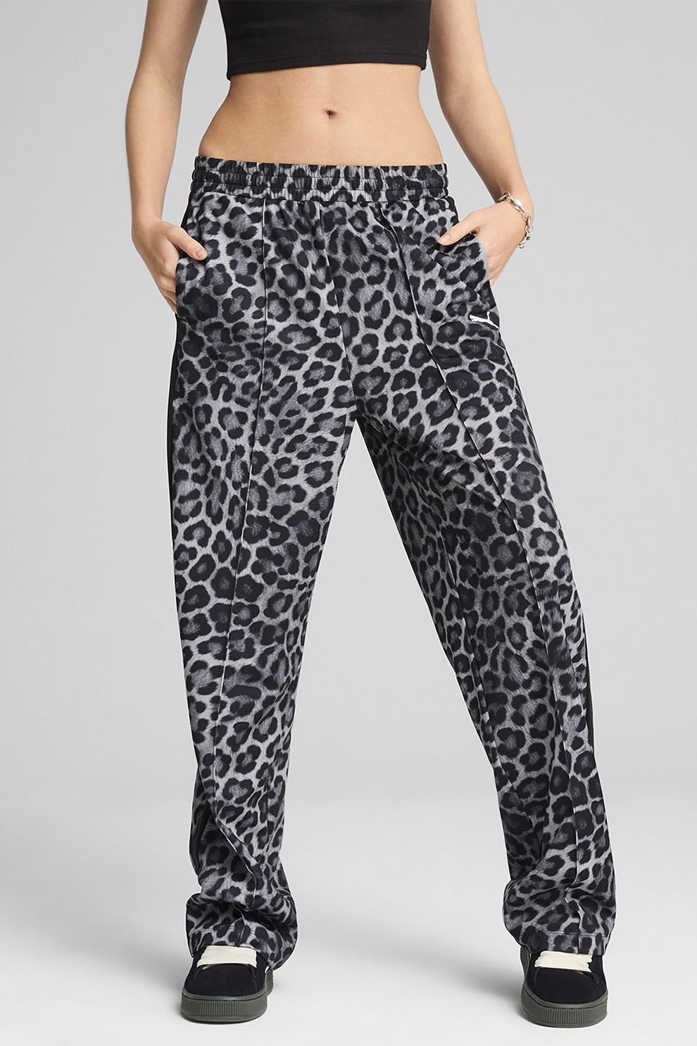 Puma, Pantaloni de trening cu croiala relaxed-fit T7 Leo Luxe, Negru, Gri, M