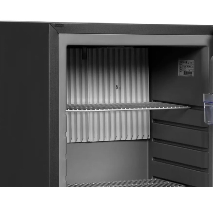 TEFCOLD minibár hűtőszekrény, TM44, magasság 56 cm, űrtartalom 35 liter, ideális HoReCához, iroda, lakókocsi, LED belső világítás, 0-10°C hőmérséklet állítható, 2 állítható polc, 2 polc az ajtón, rendkívül hangtalan, záródó rendszerű ajtó, fekete