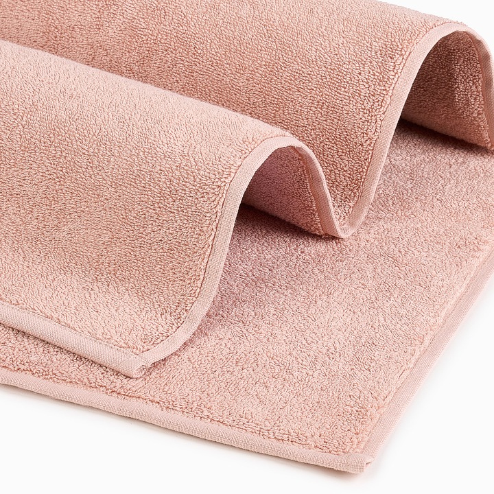 Prosop de maini, calitate premium, foarte pufos, 580 g/ m², 100 % bumbac turcesc, Pure Terry, 50x100 cm, moale, super absorbant, rezistent la spalari, uscare rapida, potrivit pentru baie, hotel, SPA, piscina, fitness, culoare roz-soft shell