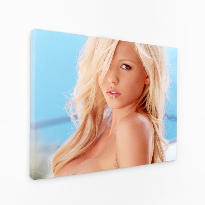 Комплект от три платна - руса бомба, гледаща в камерата - 150x100 см