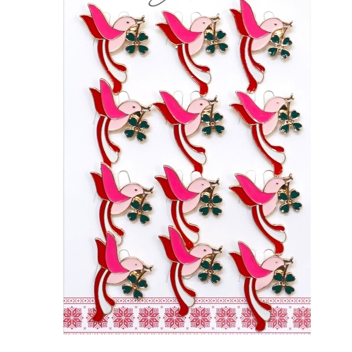 Set 12 Martisoare Brosa tip insigna, Model 95, Pasare cu Trifoi in Cioc