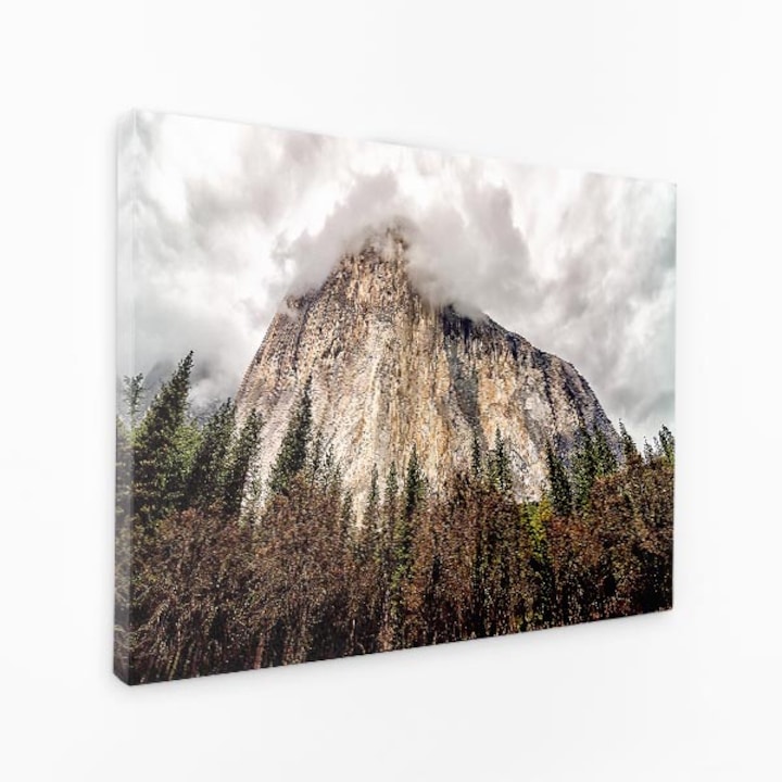 Картина на платно - изкачване на планинския връх облаци покриват отгоре - 100x50 см