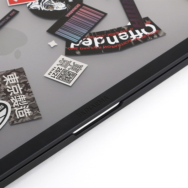 Etui laptop Skinarma Henko, transparent, pentru MacBook Pro 14" (2021-2023)