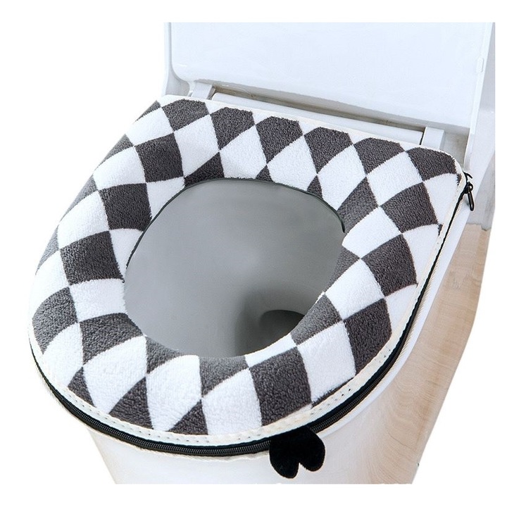 Husa pentru colac WC, cu fermoar, moale, confortabila, din material textil, pufos si rezistent, carouri alb gri