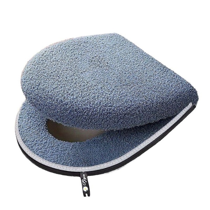 Set huse de plus soft format din 2 piese, pentru colac WC si capac WC, prindere cu fermoar, gaica pentru agatare, material moale, confortabil, din material textil pufos si rezistent, usor de instalat, lavabile manual sau la masina de spalat, gri albastrui