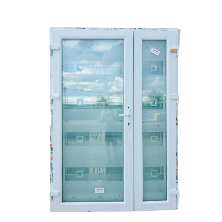 Usa PVC cu sticla TRIPAN Alba 140x200cm, Profil 6 Camere, Grosime 7 cm, 3 Balamale Reglabile, Feronerie 2mm Prag de Aluminiu Termoizolant, Inchidere multipunct Geam Mat cu efect de cristal 3D securizata 0, 42mm, Maner+Butuc Incluse