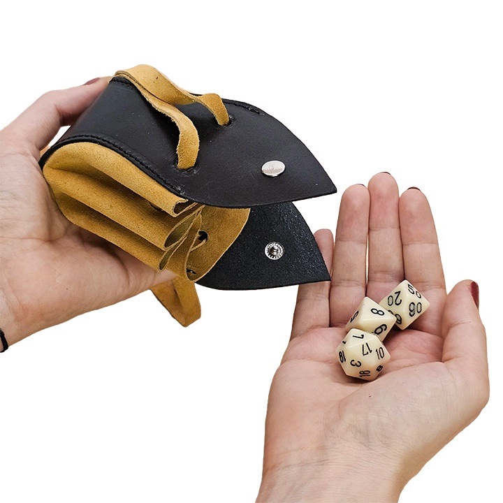 Saculet pentru Zaruri, Fatebearer, Handmade, Negru cu Maro Deschis