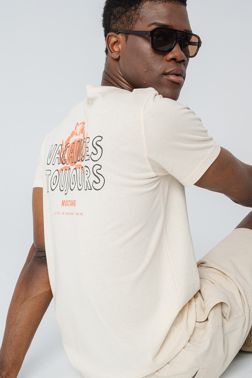 Mustang, Tricou cu decolteu la baza gatului si imprimeu pe partea din spate Austin, Negru, Portocaliu, Crem, L