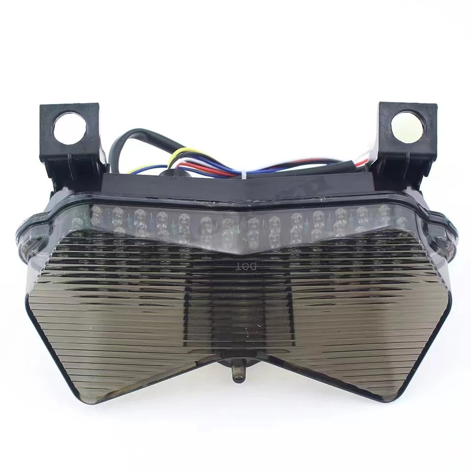 Lampa spate LED pentru motocicleta, cu functie de semnalizare