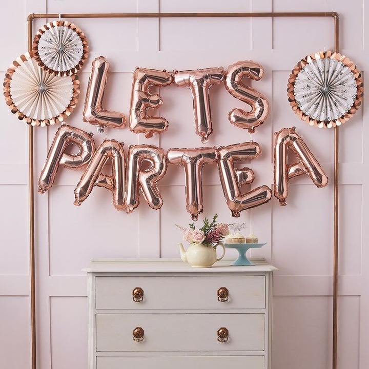 Гирлянд от балон с букви Let's Partea, нюанс розово злато, 18 инча