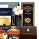 Pachet Cadou pentru Barbati CADOURI RAFINATE – Jack Daniel’s Whiskey, Cafea Davidoff, Fursecuri Daneze in Cutie Metalica de Colectie, Ceai Premium Anniversary Tea, Dulciuri Fine Choco Melanges, Cutie Cadou Eleganta cu Design Masculin, Decorata cu Papion
