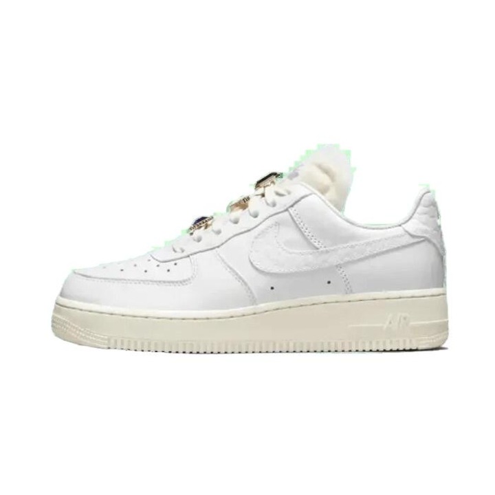 Кецове Nike Air Force 1 Low Jewels, бели, първокласна кожа, класически дизайн с винтидж детайли, 40.5 EU