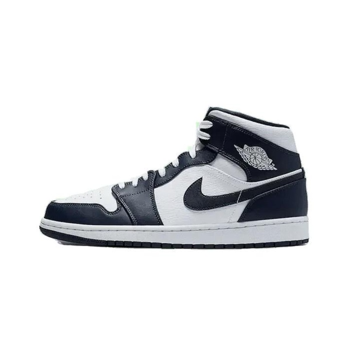 Pantofi sport barbati Jordan Air Jordan 1 Mid, alb, negru, design elegant, materiale de inalta calitate